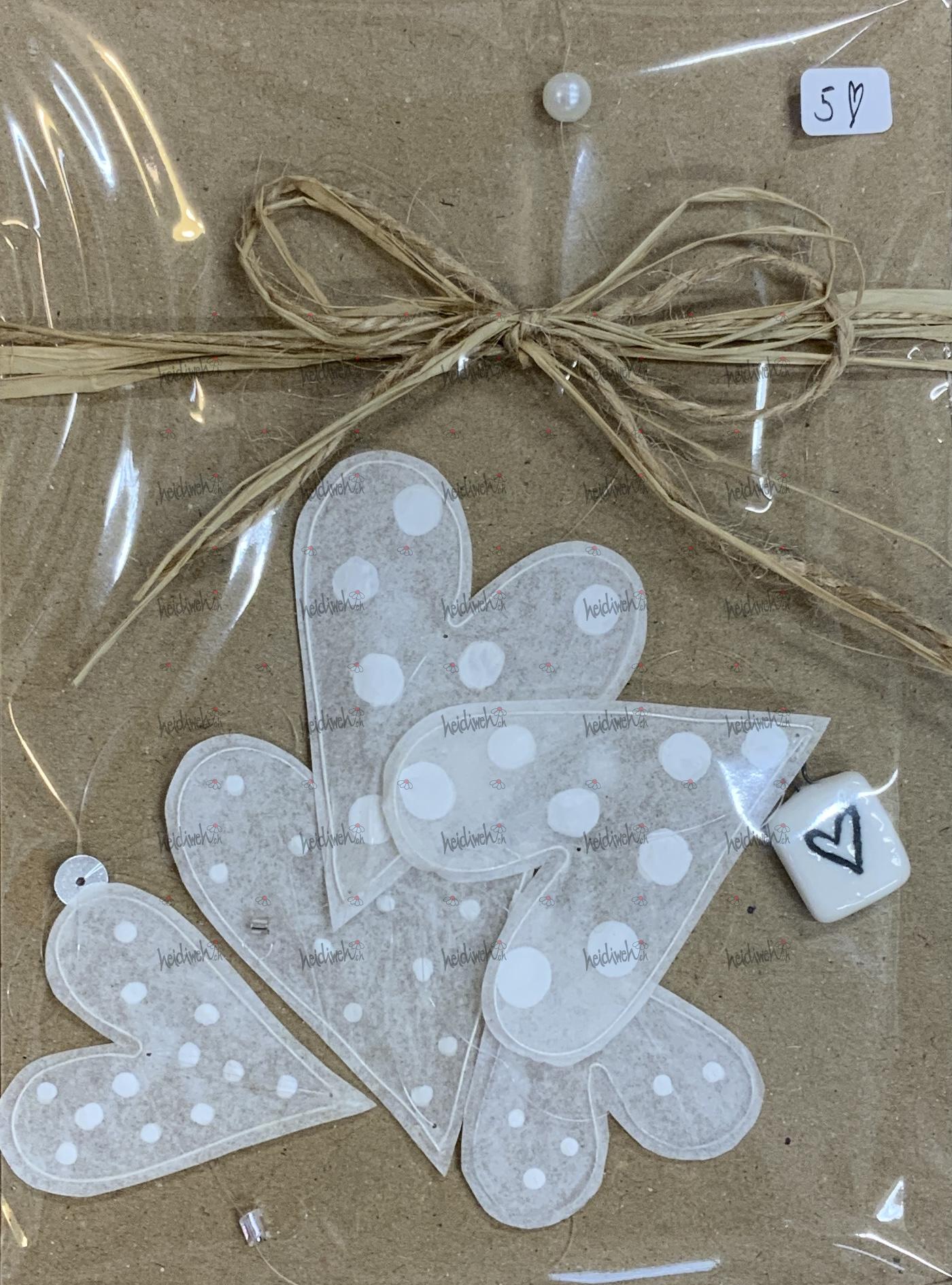 Herzgirlande 7 Herzen